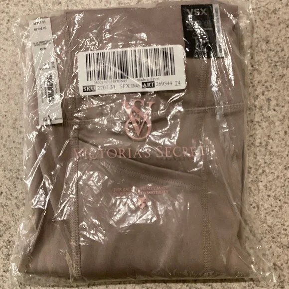 Victoria’s Secret VSX Essential High Rise Pocket Leggings - Picture 5 of 8